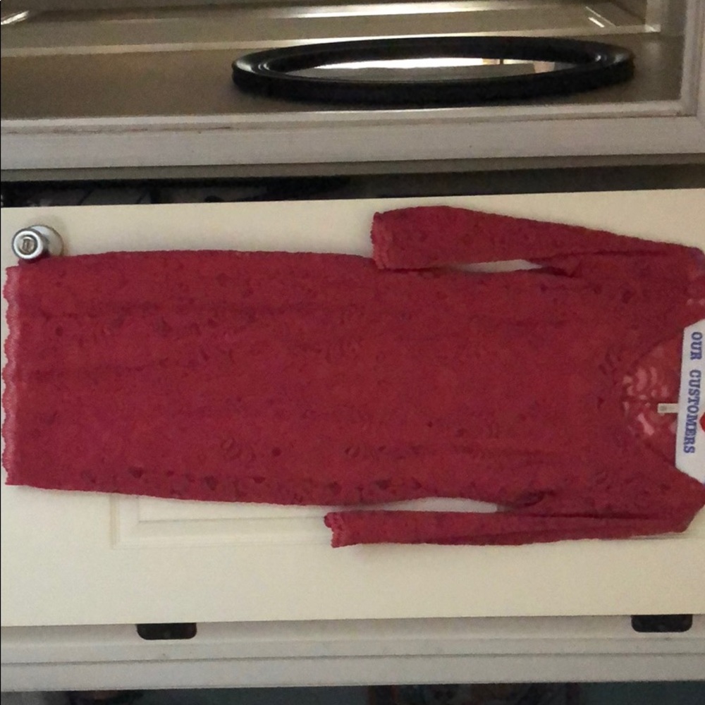 Lace maternity dress